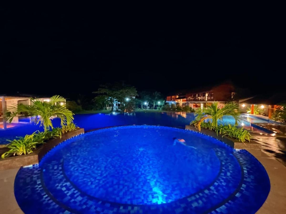 Vistapaloma Beach Resort Odiong エクステリア 写真